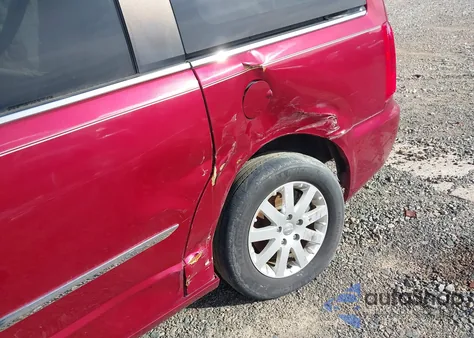 2015 Chrysler Town & Country Touring из США, поврежденный, VIN 2C4RC1BG2FR695563